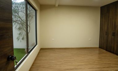 En Venta Amplia  Casa Por Estrenar en Paute