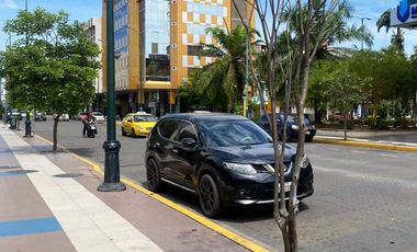 LOCAL COMERCIAL EN ALQUILER EN LA CALLE ROCAFUERTE, MACHALA