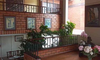 hermosa casa en venta amplia de 5 habitaciones sector san Sebastián el batán