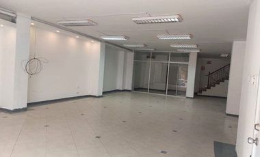 RENTA DE LOCAL  EN EL CENTRO DE SANTA ROSA