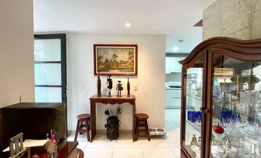 Oportunidad I Majestuosa casa esquinera en Mukava del Valle con vista al bosque. Cerritos. Pereira