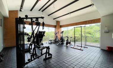 Oportunidad I Majestuosa casa esquinera en Mukava del Valle con vista al bosque. Cerritos. Pereira