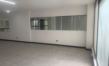 Arriendo Local Comercial, Pizarro y Santa María, sector la Mariscal, atrás de Paco, Av. Colón