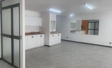 Arriendo Local Comercial, Pizarro y Santa María, sector la Mariscal, atrás de Paco, Av. Colón