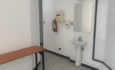 Arriendo Local Comercial, Pizarro y Santa María, sector la Mariscal, atrás de Paco, Av. Colón