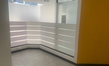 Arriendo Local Comercial, Pizarro y Santa María, sector la Mariscal, atrás de Paco, Av. Colón