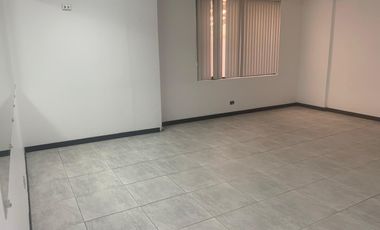 Arriendo Local Comercial, Pizarro y Santa María, sector la Mariscal, atrás de Paco, Av. Colón