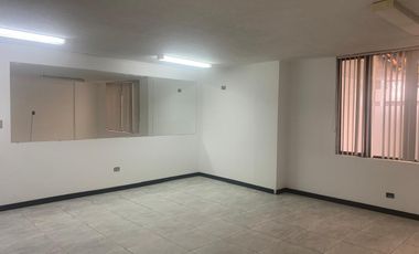 Arriendo Local Comercial, Pizarro y Santa María, sector la Mariscal, atrás de Paco, Av. Colón