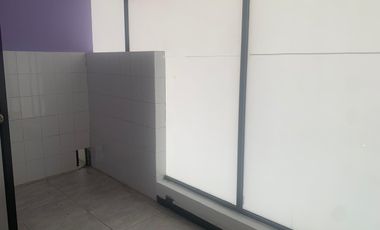 Arriendo Local Comercial, Pizarro y Santa María, sector la Mariscal, atrás de Paco, Av. Colón