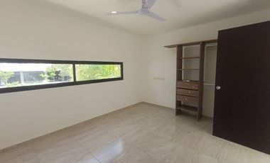 Casa con Piscina al Oriente de Mérida