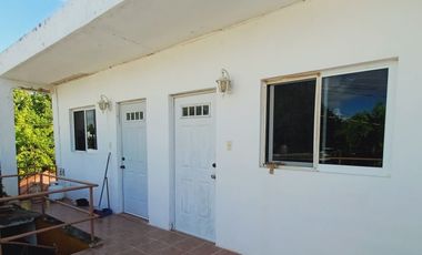 Casa en venta con 5 habitaciones y 3 departamentos en Juan B. Sosa