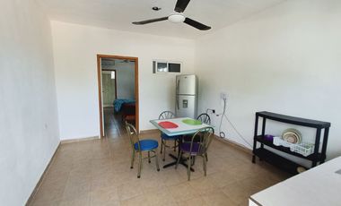 Casa en venta con 5 habitaciones y 3 departamentos en Juan B. Sosa