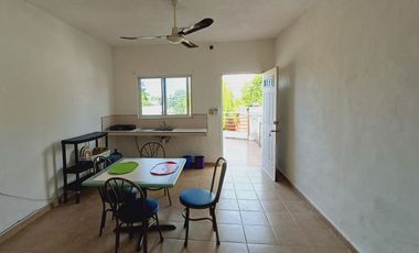 Casa en venta con 5 habitaciones y 3 departamentos en Juan B. Sosa