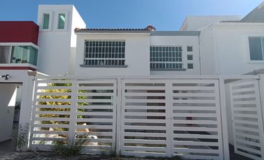 CASA EN RENTA EN MILENIO III QUERÉTARO, MUY CERCA DEL FRESKO