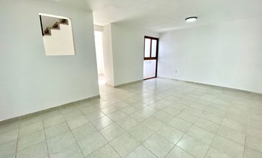 Venta de Oportunidad: casa muy bonita en Cuautitlán Izcalli, recién mantenimiento general y bien iluminada