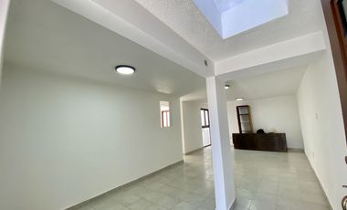 Venta de Oportunidad: casa muy bonita en Cuautitlán Izcalli, recién mantenimiento general y bien iluminada