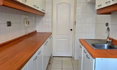 SE ARRIENDA DEPTO EN COND. JARDINES DEL SUR.