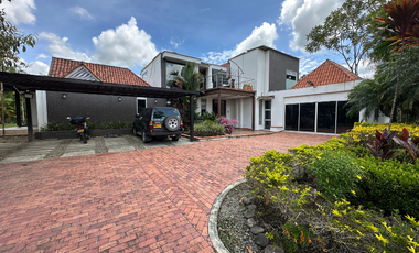 Exclusiva casa campestre muy espaciosa en Villavicencio