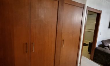 Suite Amoblada en Alquiler en Edif Riverfront, Puerto Santa Ana,1Habitacion, 1Baño.