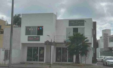 Venta de plaza comercial