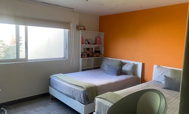 CASA EN RENTA EN TECAMACHALCO EN CALLE CON VIGILANCIA 24/7