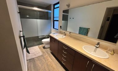 CASA EN RENTA EN TECAMACHALCO EN CALLE CON VIGILANCIA 24/7