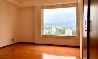 Venta departamento en Lomas Country, rodeado de naturaleza, luz y tranquilidad. Un espacio amplio y sofisticado con amenidades de primer nivel.