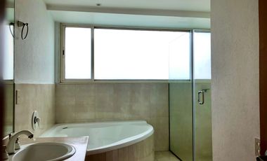 Venta departamento en Lomas Country, rodeado de naturaleza, luz y tranquilidad. Un espacio amplio y sofisticado con amenidades de primer nivel.