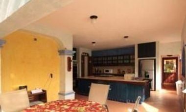 Casa en rancho cortes