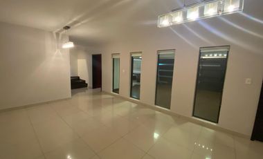 📍CASA  EN VENTA   MUY CERCA DE LA PLAZA DE TOROS, EN ORIZABA VER.