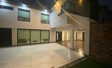 📍CASA  EN VENTA   MUY CERCA DE LA PLAZA DE TOROS, EN ORIZABA VER.