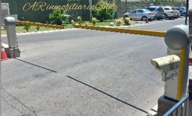 Estacionamiento al lado del metro Agricola