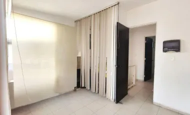 CASA AMPLIA EN IZCALLI COFRADÍA