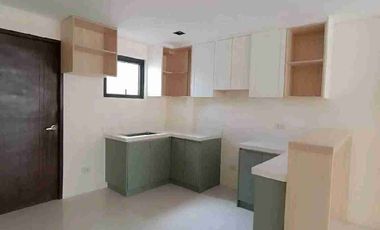 4-bedroom Townhouse For sale Ready For Occupancy in Las Piñas City