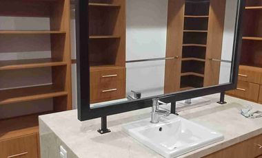 Da Vinci cumbres del Lago Juriquilla Preciosa casa en renta en condominio cotizado (casas diferentes diseño) 3 recamaras principal vestidor grande, 3 baños, sala de tv, sala comedor amplios con vista al jardín, cto. servicio y lavado, garage 3 autos,  vigilancia. 24 horas, salón usos múltiples, áreas verdes