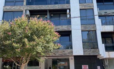 Vendo dpto de categoría amoblado a 200 Mtrs de la costanera