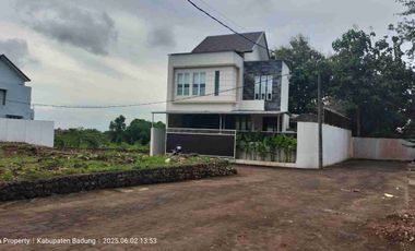 vila modern lingkungan tenang jimbaran kuta selatan