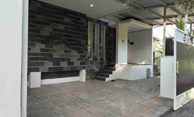 vila modern lingkungan tenang jimbaran kuta selatan