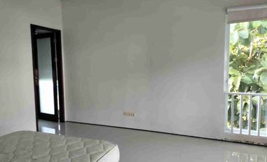 vila modern lingkungan tenang jimbaran kuta selatan