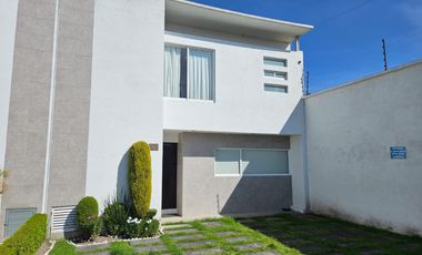 Casa en venta dentro de privada en San Mateo Atenco