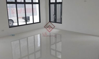 SH81 FOR SALE Brand New 4 Bedroom House & Lot in NSHA BF Homes Parañaque