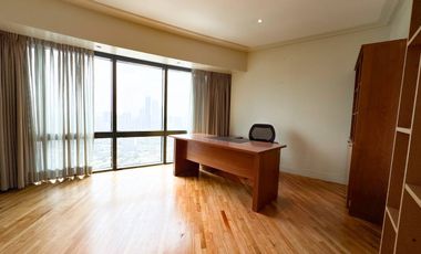 4BR + Den Penthouse with Balcony & 3 Parking Slots | Rizal Tower, Rockwell