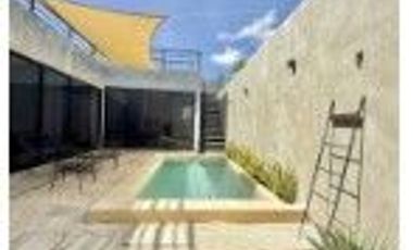 CASA de una planta. AMUEBLADA y con piscina