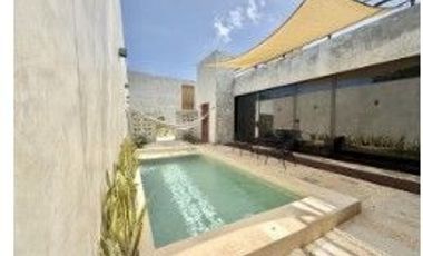 CASA de una planta. AMUEBLADA y con piscina