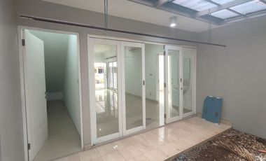 Disewakan Rumah Modern 2 Lantai dengan Nuansa Asri di Tebet Timur Dalam, Tebet, Jakarta Selatan.