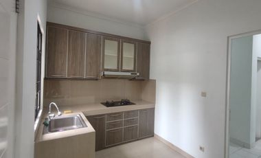 Disewakan Rumah Modern 2 Lantai dengan Nuansa Asri di Tebet Timur Dalam, Tebet, Jakarta Selatan.
