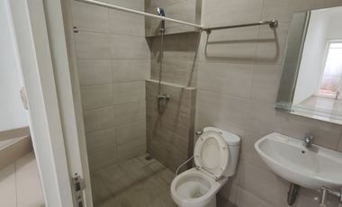 Disewakan Rumah Modern 2 Lantai dengan Nuansa Asri di Tebet Timur Dalam, Tebet, Jakarta Selatan.