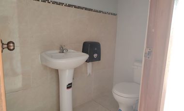 Local de alquiler en la ave. Juan Tanca Marengo, km 0,5, 48 m2.