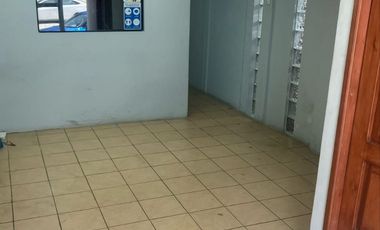 Local de alquiler en la ave. Juan Tanca Marengo, km 0,5, 48 m2.