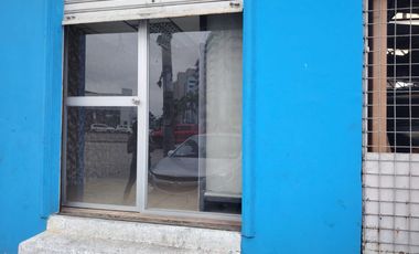 Local de alquiler en la ave. Juan Tanca Marengo, km 0,5, 48 m2.